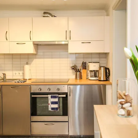 Foerster Finkenstrasse * Timmendorfer Strand