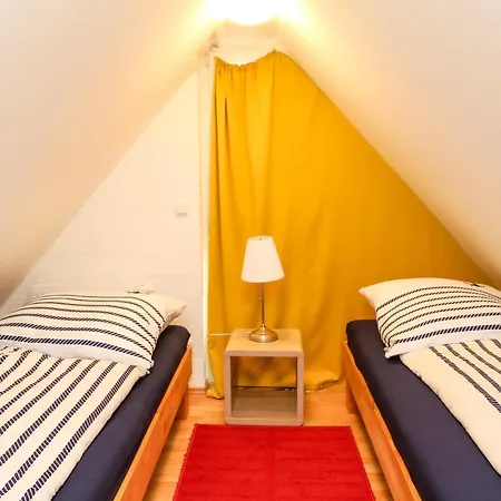 Foerster Finkenstrasse Apartment